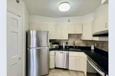 300 Lynn Shore Dr #603, Lynn, MA 01902 - Photo 16