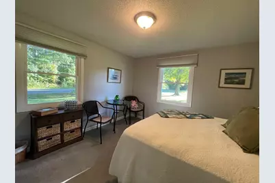 597 Old Warren Rd, Swansea, MA 02777 - Photo 8
