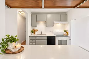 26 Waverly St, Boston, MA 02135 - Photo 10