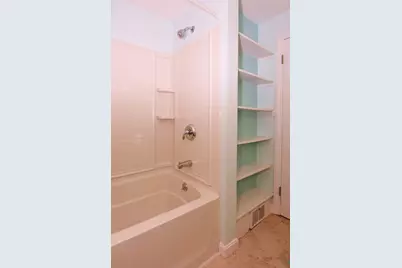 35 Calumet Ave, Worcester, MA 01605 - Photo 14