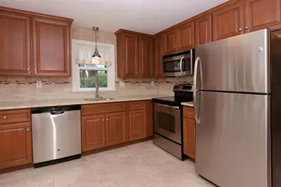 35 Calumet Ave, Worcester, MA 01605 - Photo 12