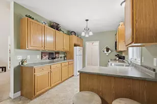 23 Dickens Ln, Tyngsborough, MA 01879 - Photo 4