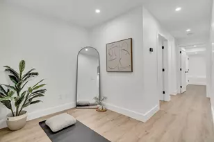 17 College Hill Rd, Somerville, MA 02144 - Photo 28