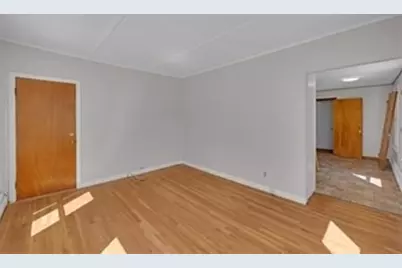 47 Morris St #1, Southbridge, MA 01550 - Photo 4