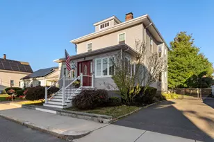 61 Read St, Winthrop, MA 02152 - Photo 1