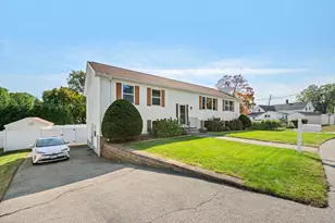 3 Gatta Cir, Woburn, MA 01801 - Photo 2