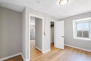 90 Appleton St, Lowell, MA 01852 - Photo 4