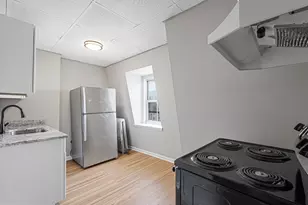 90 Appleton St, Lowell, MA 01852 - Photo 1
