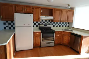30 Angle St, Lowell, MA 01851 - Photo 4