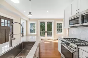 9 Ashland Ave, Manchester by the Sea, MA 01944 - Photo 8