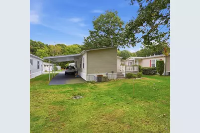40 Butternut Circle, Taunton, MA 02780 - Photo 2