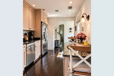 581 E 8th Street #2, Boston, MA 02127 - Photo 2