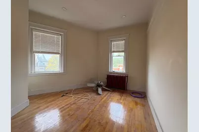 2 Claflin Rd #6, Brookline, MA 02445 - Photo 6