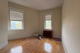 2 Claflin Rd, Brookline, MA 02445 - Photo 6