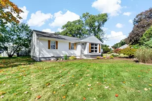 21 Miriam Dr, Attleboro, MA 02703 - Photo 2