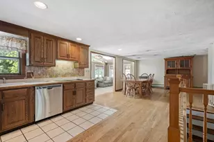 11 Carousel Dr, Millbury, MA 01527 - Photo 14