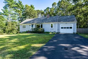 382 Mariner Cir, Barnstable, MA 02635 - Photo 2