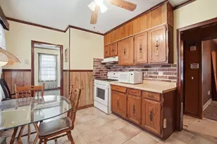 82 Gresham St, Springfield, MA 01119 - Photo 4