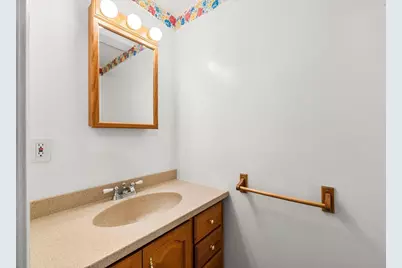 52 Warren St #8, Peabody, MA 01960 - Photo 6