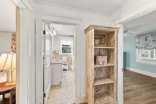126 Village St, Marblehead, MA 01945 - Photo 10