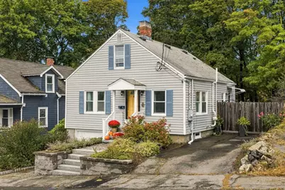 28 Eastman Ave, Swampscott, MA 01907 - Photo 2