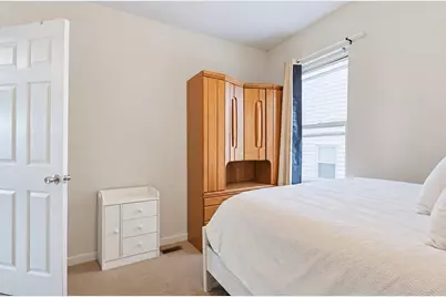 161 Smith St, Lowell, MA 01851 - Photo 18