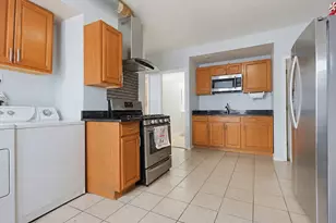 161 Smith St, Lowell, MA 01851 - Photo 16