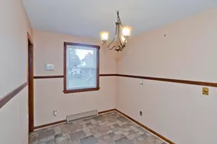 29 Marguerite St, Chicopee, MA 01020 - Photo 6