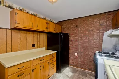 29 Marguerite St, Chicopee, MA 01020 - Photo 4