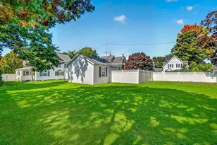 21 Elm St, Melrose, MA 02176 - Photo 30