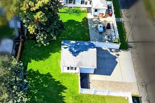 21 Elm St, Melrose, MA 02176 - Photo 4
