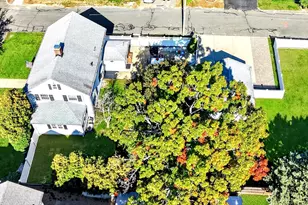21 Elm St, Melrose, MA 02176 - Photo 36