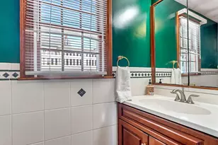21 Elm St, Melrose, MA 02176 - Photo 16