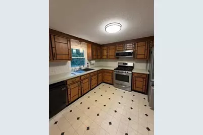 14 Brookwood Dr, Westport, MA 02790 - Photo 10