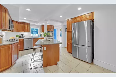 18 Sturgis St, Woburn, MA 01801 - Photo 12