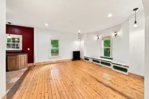 30 Myrtle Ave, Holyoke, MA 01040 - Photo 10