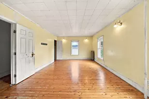 30 Myrtle Ave, Holyoke, MA 01040 - Photo 18