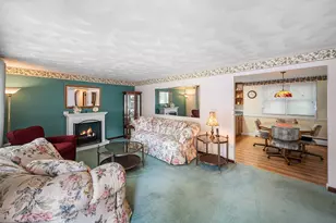 53 Catherine Dr, Peabody, MA 01960 - Photo 2