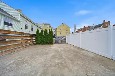 8 Cady St, Lowell, MA 01852 - Photo 26