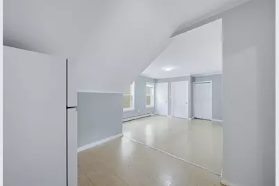 8 Cady St, Lowell, MA 01852 - Photo 16