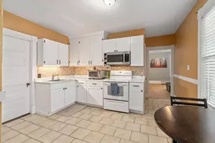 56 Warren Ave, Marlborough, MA 01752 - Photo 14