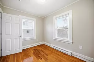 77 Walnut St, Holyoke, MA 01040 - Photo 6