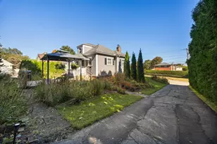 306 Cherry St, Holyoke, MA 01040 - Photo 28