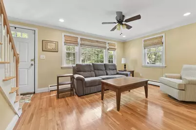 398 South St, Plainville, MA 02762 - Photo 8