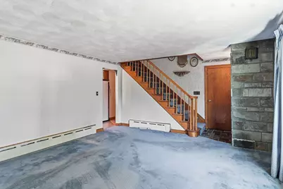 16 Holly Ct, Springfield, MA 01151 - Photo 4