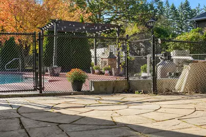 126 Brattle St, Holden, MA 01520 - Photo 24