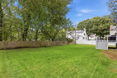 8 Guilford St, Worcester, MA 01606 - Photo 24