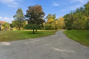 480 Hartford Ave E, Uxbridge, MA 01569 - Photo 36