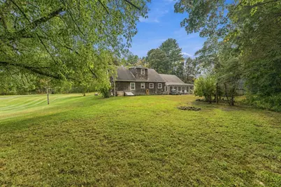 480 Hartford Ave E, Uxbridge, MA 01569 - Photo 4