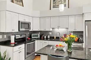 129 Hinckley St, Northampton, MA 01062 - Photo 6